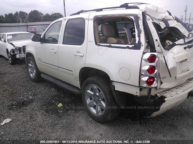 1GKS1CE02BR390912 - 2011 GMC YUKON SLT WHITE photo 3