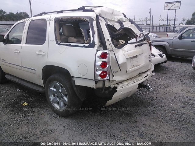 1GKS1CE02BR390912 - 2011 GMC YUKON SLT WHITE photo 6