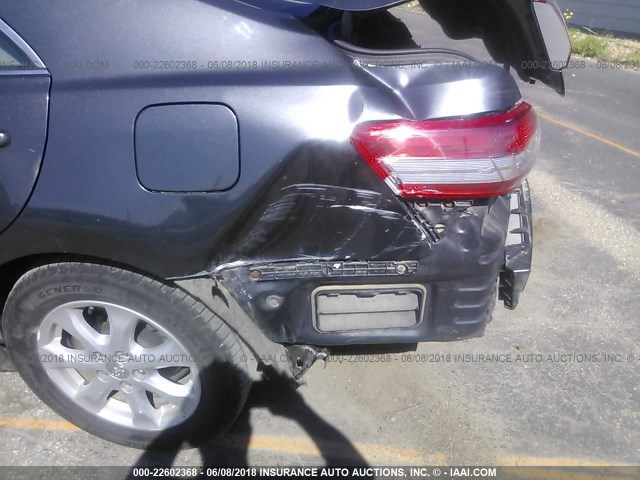 4T1BF3EKXBU655518 - 2011 TOYOTA CAMRY SE/LE/XLE GRAY photo 6
