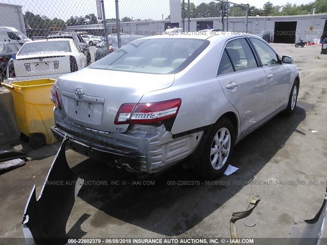 4T1BF3EK5BU667320 - 2011 TOYOTA CAMRY SE/LE/XLE 灰色 照片 4
