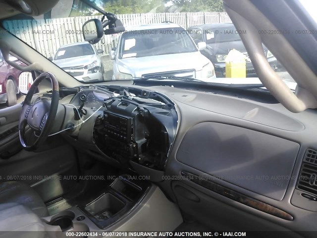 5LMEU27A5YLJ40844 - 2000 LINCOLN NAVIGATOR 白色 照片 5