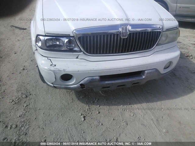 5LMEU27A5YLJ40844 - 2000 LINCOLN NAVIGATOR 白色 照片 6