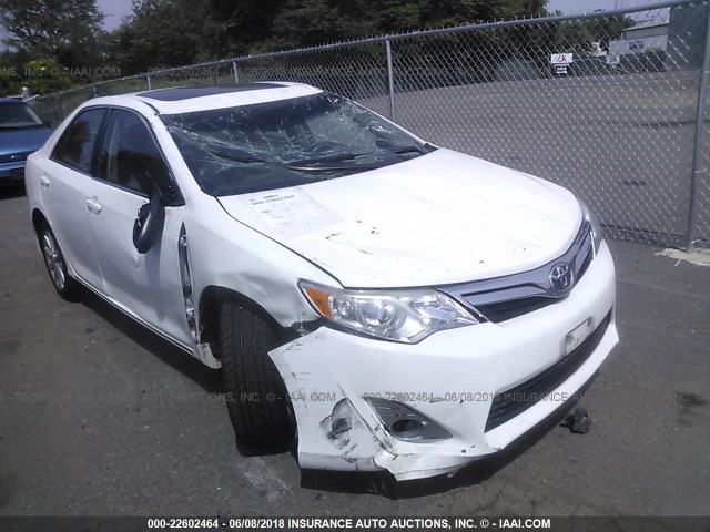 4T4BF1FK5CR235126 - 2012 TOYOTA CAMRY SE/LE/XLE 白色 照片 1