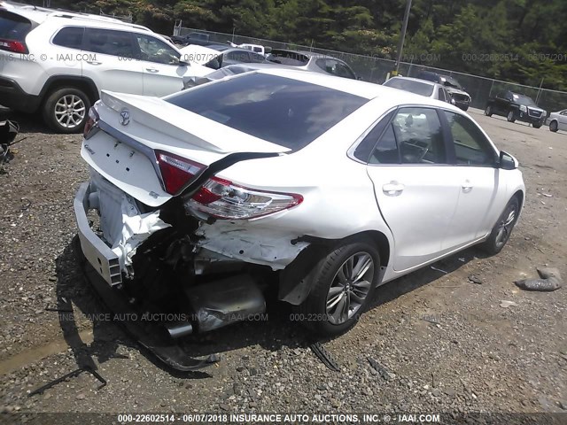 4T1BF1FK8HU808442 - 2017 TOYOTA CAMRY LE/XLE/SE/XSE WHITE photo 4
