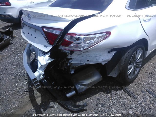 4T1BF1FK8HU808442 - 2017 TOYOTA CAMRY LE/XLE/SE/XSE WHITE photo 6
