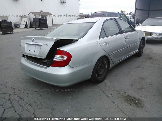 JTDBE32KX20127058 - 2002 TOYOTA CAMRY LE/XLE/SE 灰色 照片 4