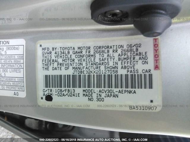 JTDBE32KX20127058 - 2002 TOYOTA CAMRY LE/XLE/SE 灰色 照片 9