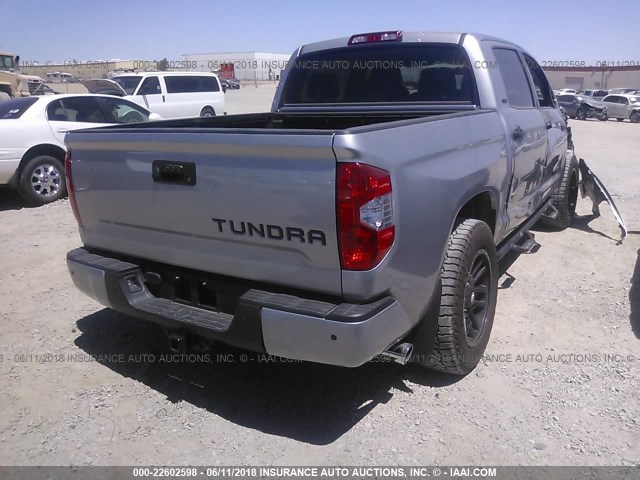 5TFEY5F11HX217975 - 2017 TOYOTA TUNDRA CREWMAX SR5 SILVER photo 4