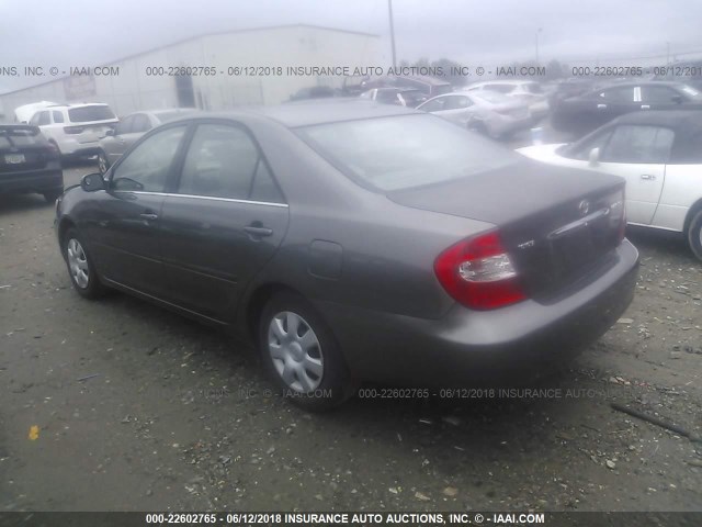 JTDBE32K520014165 - 2002 TOYOTA CAMRY LE/XLE/SE Boz foto 3