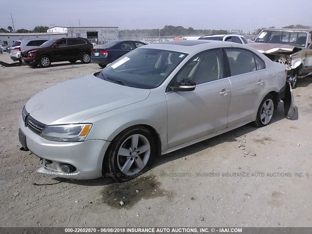 3VW3L7AJXBM110216 - 2011 VOLKSWAGEN JETTA TDI SILVER photo 2