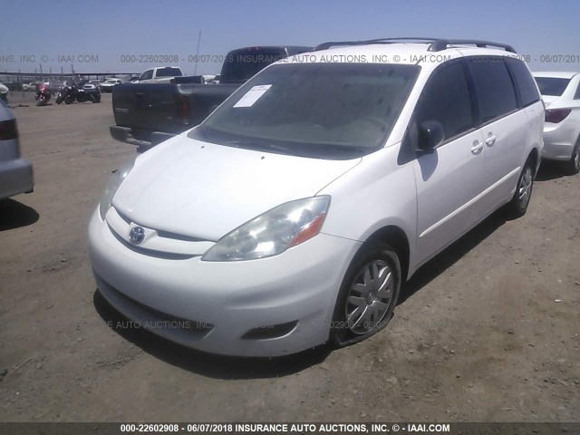 5TDZK23C28S191318 - 2008 TOYOTA SIENNA CE/LE WHITE photo 2