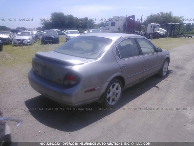 JN1CA31A8YT023445 - 2000 NISSAN MAXIMA GLE/GXE/SE SILVER photo 4