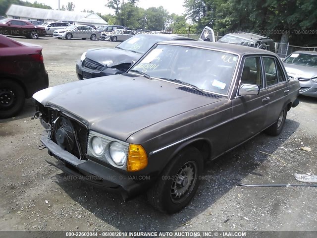 WDBAB33A0DB017121 - 1983 MERCEDES-BENZ 300 DT BROWN photo 2