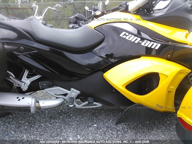 2BXJABC15AV000124 - 2010 CAN-AM SPYDER ROADSTER RS YELLOW photo 8