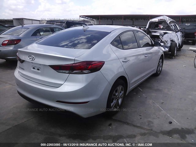 5NPD84LF3HH187489 - 2017 HYUNDAI ELANTRA SE/VALUE/LIMITED SILVER photo 4