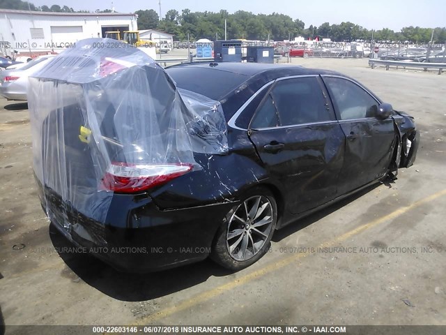 4T1BF1FK5FU083900 - 2015 TOYOTA CAMRY LE/XLE/SE/XSE BLACK photo 4