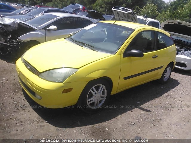 3FAFP31374R122267 - 2004 FORD FOCUS ZX3 YELLOW photo 2