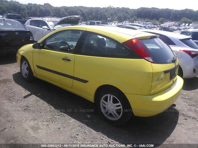 3FAFP31374R122267 - 2004 FORD FOCUS ZX3 YELLOW photo 3