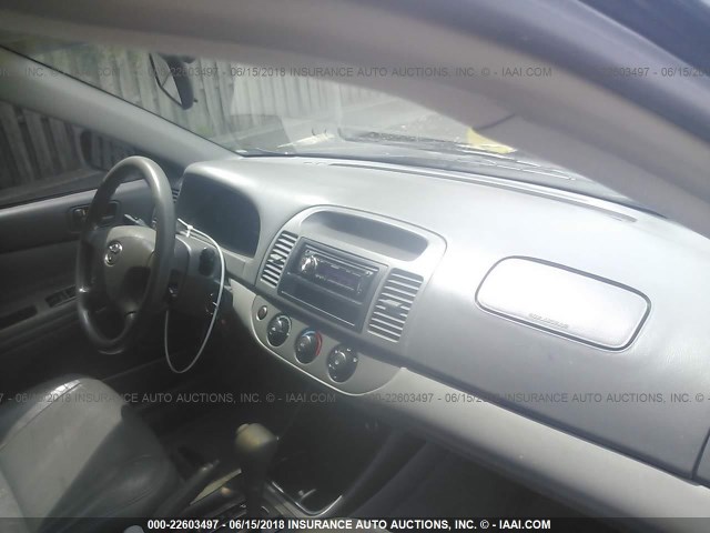 4T1BE32K54U915799 - 2004 TOYOTA CAMRY LE/XLE/SE 黑色 照片 5