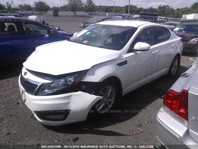 KNAGM4A76C5283501 - 2012 KIA OPTIMA LX WHITE photo 2