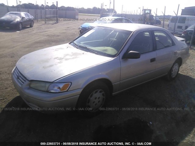 4T1BG22K5WU192740 - 1998 TOYOTA CAMRY CE/LE/XLE TAN photo 2