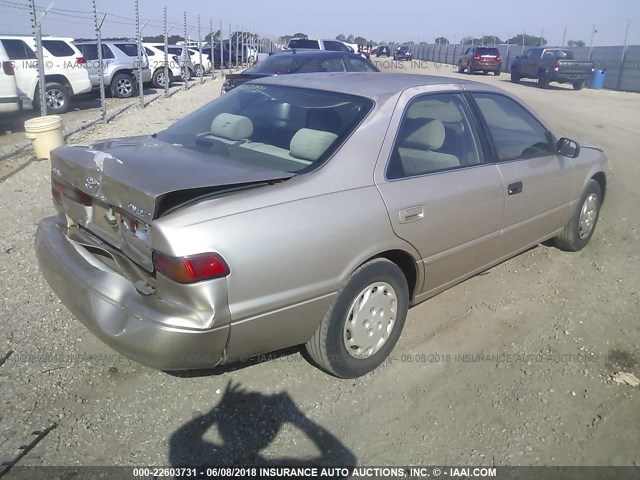 4T1BG22K5WU192740 - 1998 TOYOTA CAMRY CE/LE/XLE TAN photo 4