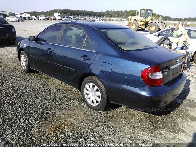 JTDBE32K120113601 - 2002 TOYOTA CAMRY LE/XLE/SE ლურჯი ფოტო 3