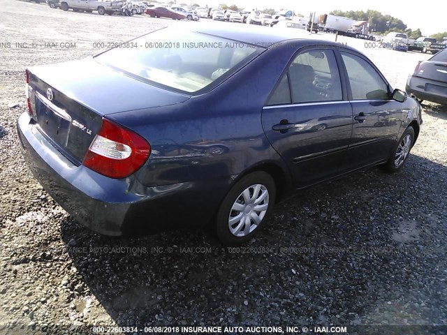 JTDBE32K120113601 - 2002 TOYOTA CAMRY LE/XLE/SE ლურჯი ფოტო 4