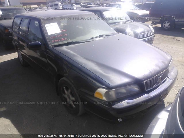 YV1LW5541W2365699 - 1998 VOLVO V70 BLUE photo 1