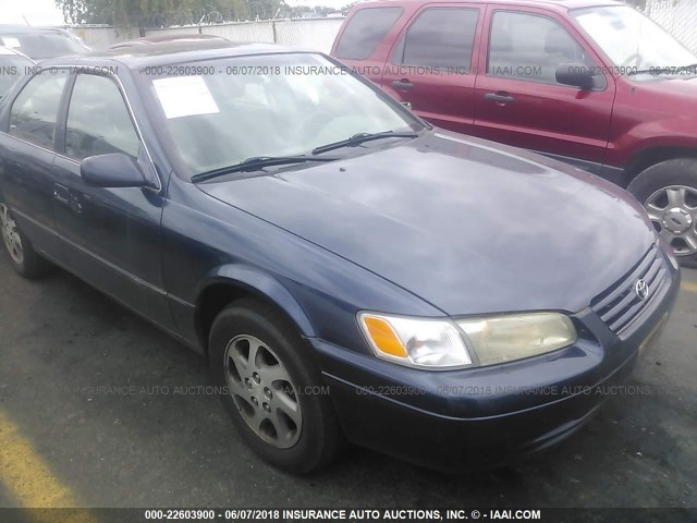4T1BF22K1XU931946 - 1999 TOYOTA CAMRY LE/XLE BLUE photo 1