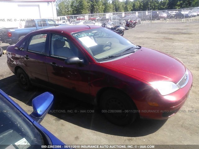 1FAFP34N15W127654 - 2005 FORD FOCUS ZX4 RED photo 1
