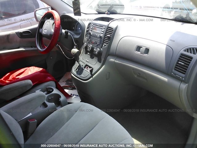 KNDMB233376165982 - 2007 KIA SEDONA EX/LX RED photo 5