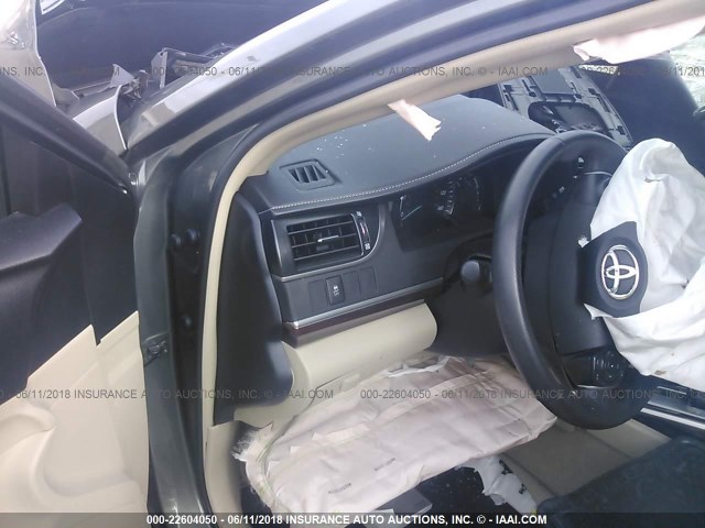 4T4BF1FKXCR228494 - 2012 TOYOTA CAMRY SE/LE/XLE 灰色 照片 7