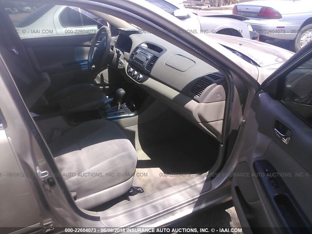4T1BE32KX6U122887 - 2006 TOYOTA CAMRY LE/XLE/SE ოქროსფერი ფოტო 5
