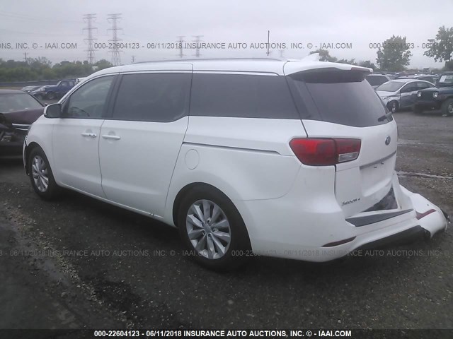 KNDMC5C16J6372659 - 2018 KIA SEDONA EX/SX WHITE photo 3