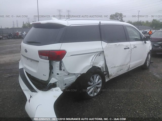 KNDMC5C16J6372659 - 2018 KIA SEDONA EX/SX WHITE photo 4