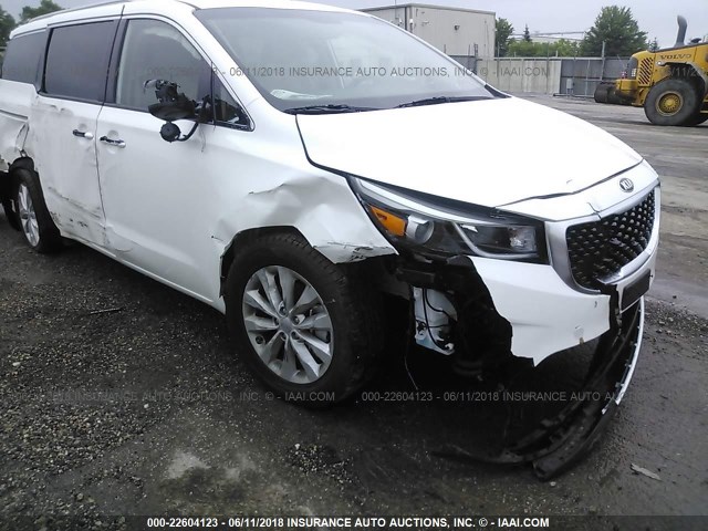 KNDMC5C16J6372659 - 2018 KIA SEDONA EX/SX WHITE photo 6