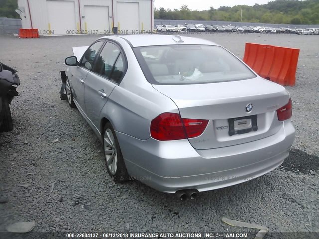 WBAPK5G54BNN24911 - 2011 BMW 328 XI SULEV SILVER photo 3