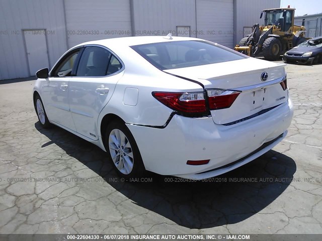 JTHBW1GG9D2012012 - 2013 LEXUS ES 300H WHITE photo 3