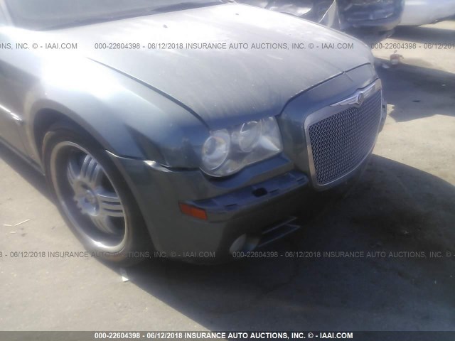 2C3JA63H35H582382 - 2005 CHRYSLER 300C GREEN photo 6