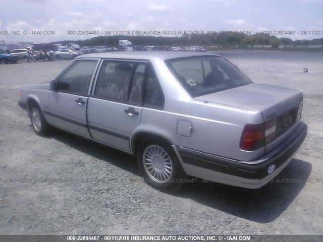 YV1JS8702NA091514 - 1992 VOLVO 940 GLE SILVER photo 3