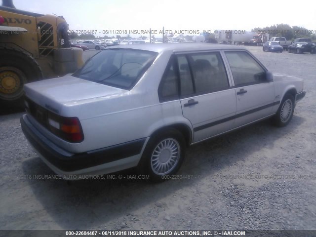 YV1JS8702NA091514 - 1992 VOLVO 940 GLE SILVER photo 4