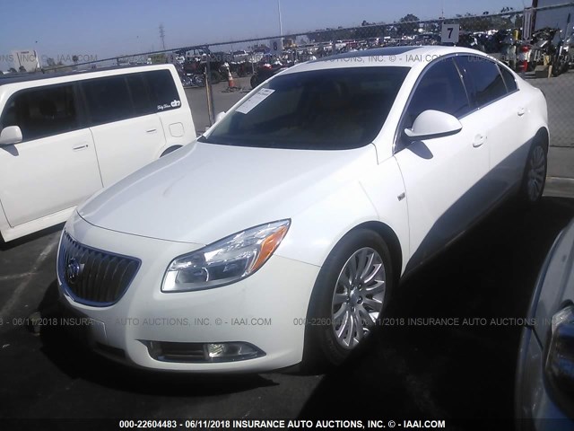 W04GS5EC7B1012825 - 2011 BUICK REGAL CXL WHITE photo 2