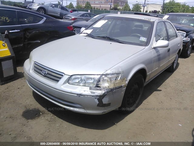 4T1BG22K41U868720 - 2001 TOYOTA CAMRY CE/LE/XLE 银色 照片 2