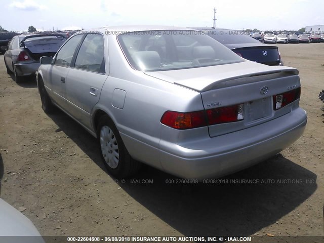 4T1BG22K41U868720 - 2001 TOYOTA CAMRY CE/LE/XLE 银色 照片 3