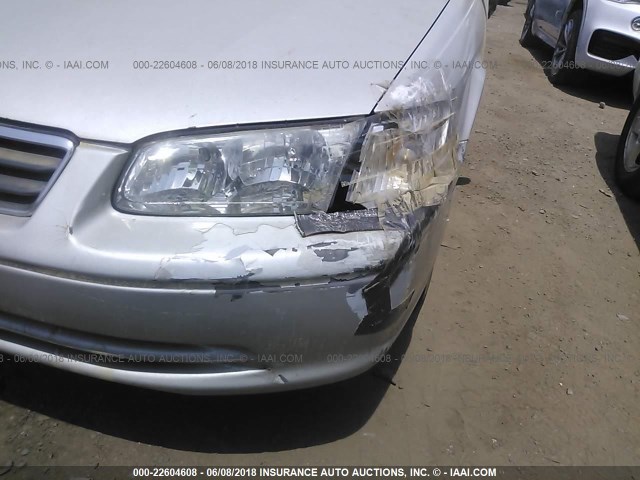 4T1BG22K41U868720 - 2001 TOYOTA CAMRY CE/LE/XLE 银色 照片 6
