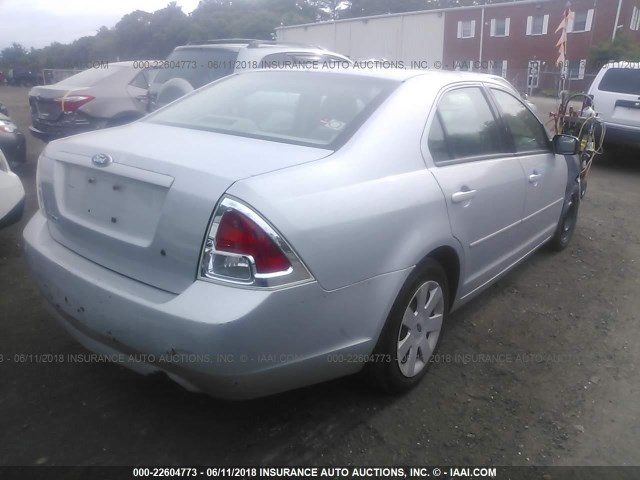 3FAFP06Z96R128358 - 2006 FORD FUSION S SILVER photo 4