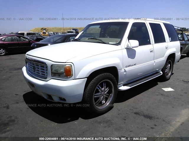 1GYEK13R4YR122989 - 2000 CADILLAC ESCALADE WHITE photo 2