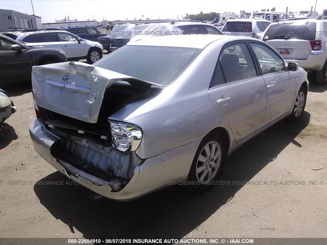 4T1BE30K14U280244 - 2004 TOYOTA CAMRY LE/XLE/SE ვერცხლისფერი ფოტო 4