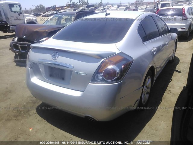 1N4CL21E08C151303 - 2008 NISSAN ALTIMA HYBRID SILVER photo 4